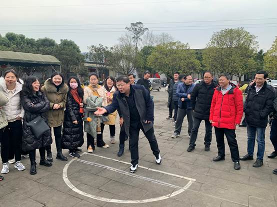 C602B2FB763A15D8F0B52B3CB17DE2A1