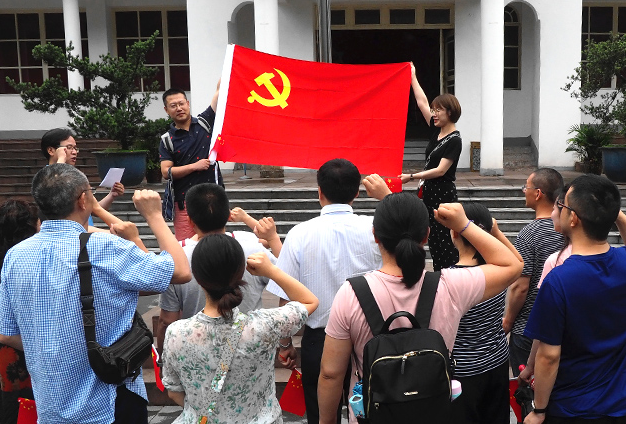 说明: C:\Users\Dell\AppData\Roaming\Tencent\Users\344984866\QQ\WinTemp\RichOle\4~82VNO]}W8VKK7KDVLK3@2.png