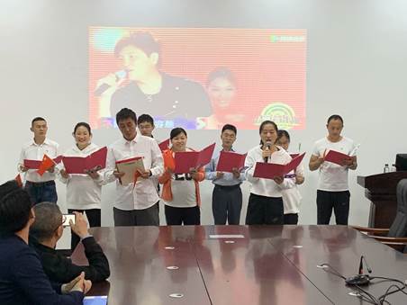 说明: E:\周林\商学院部门工会\2019\2019工会活动照片\歌咏活动1.jpg