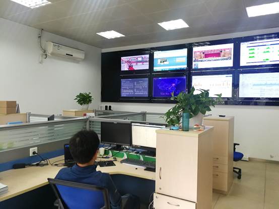 说明: D:\中心图文\20191001观看阅兵式\IMG_20191001_100346.jpg