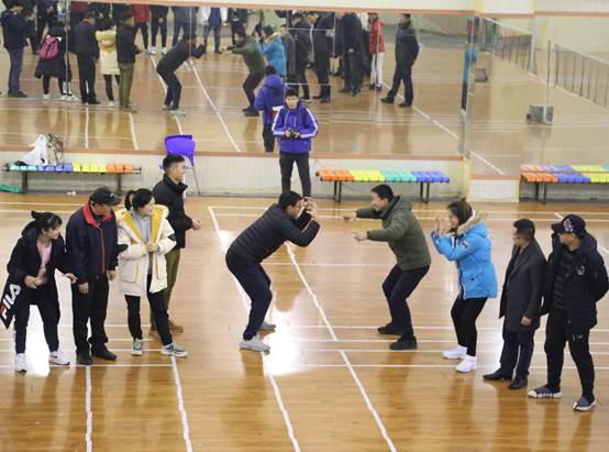 说明: G:\体育学院工作开展\王盈阁体育学院工作2018年7月起\学 院\2019.12.26截止-学 院-2019年工会教代会\2019年工会教代会+工会活动新闻稿\12.25体育学院教职工代表大会游若阳 沈杰 粟迎松\12.25体育学院教职工代表大会游若阳 沈杰 粟迎松\IMG_2265.jpg