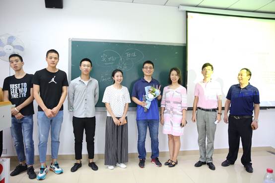 说明: E:\周林\2019学生工作\教师节慰问\BN9A1568.JPG