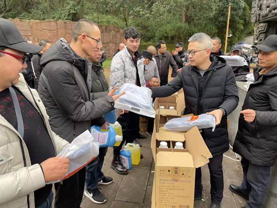 说明: C:\Users\lenovo\Desktop\f0b788cef14b42c56bb36dae99181a9.jpg